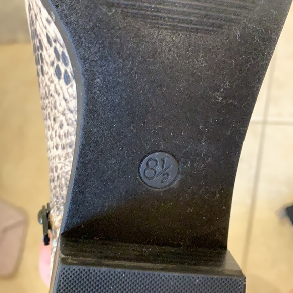 Anthropologie Parker & Sky Snakeskin Animal Chelsea Ankle Boots NWOT Size 8.5 - Picture 12 of 15